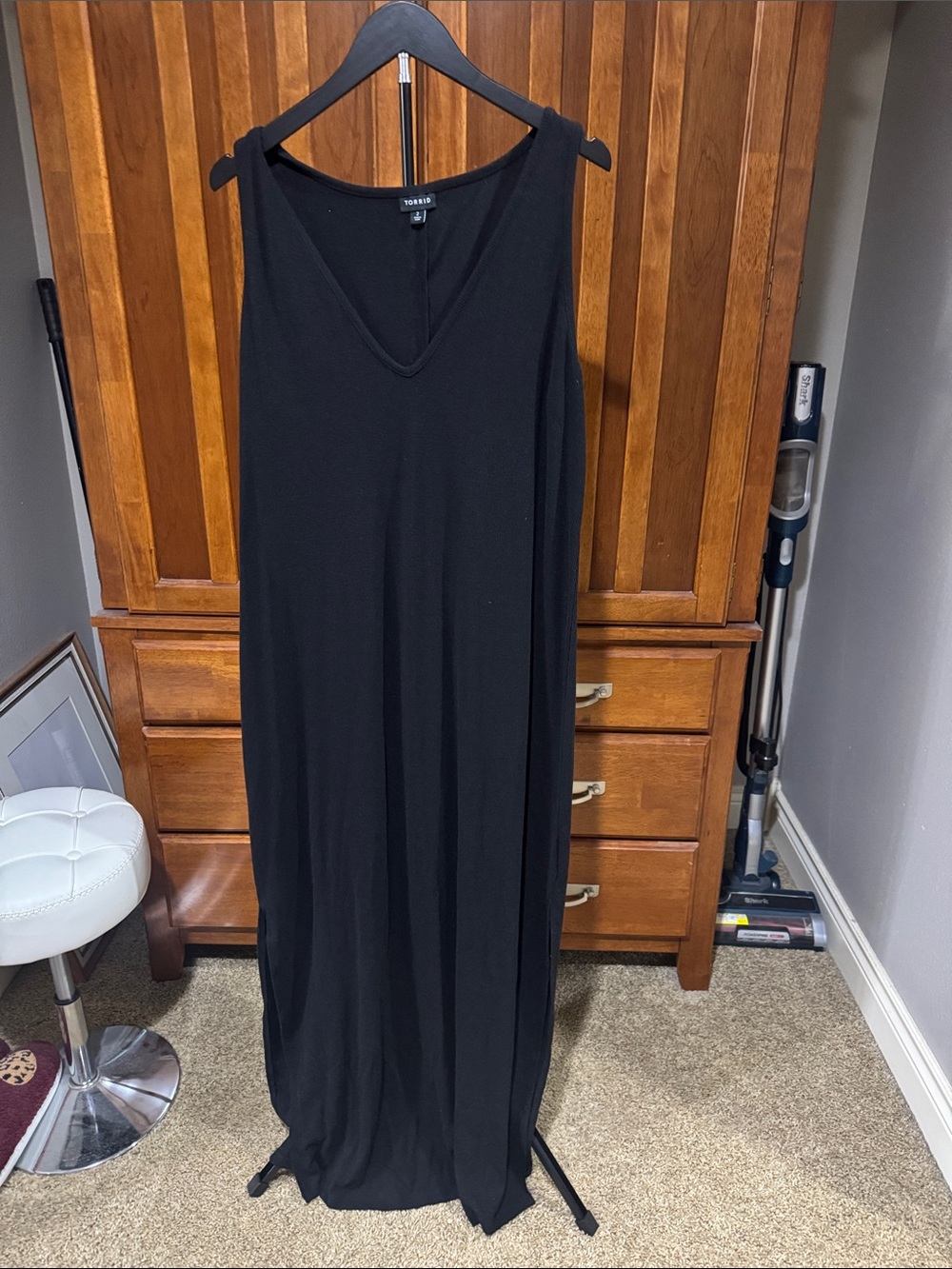 Black V-Neck Fitted Dress